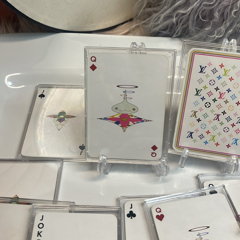 LOUIS VUITTON MURIKAMI PLAYING CARD - Picture 4 of 9
